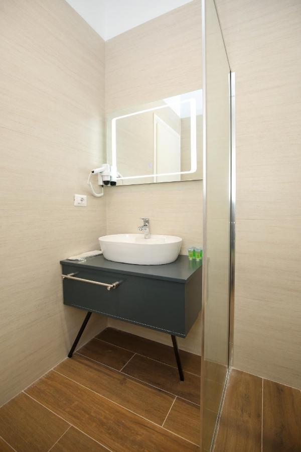 Hotel Amantia 奥里库姆 外观 照片